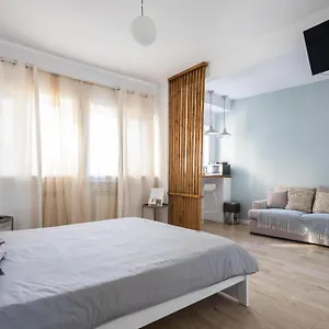 1bed-flat-central-bucharest.bucharesthotelsnow.com/